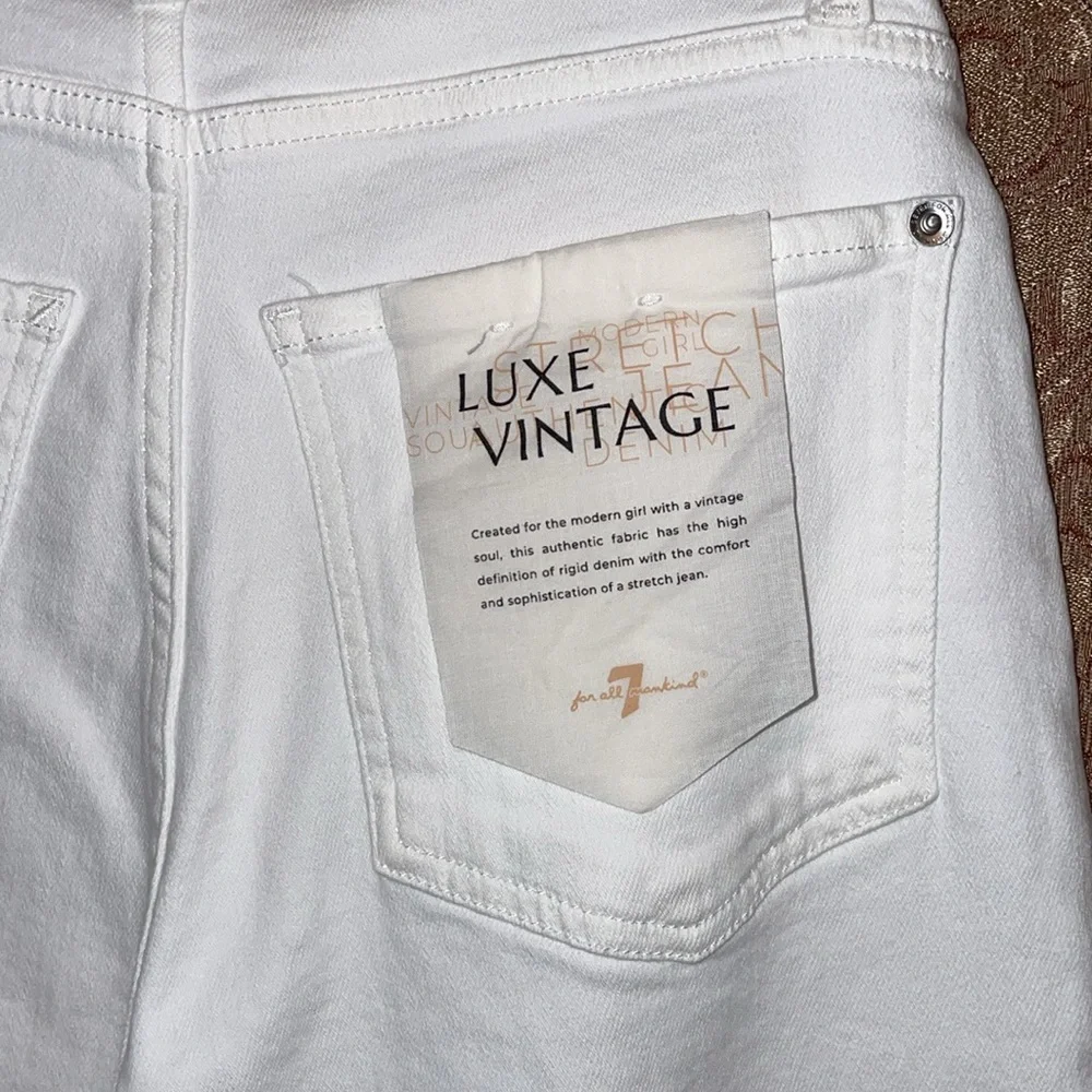 NWT 7 for all mankind LUXE VINTAGE.  White Flare Women's Jeans.  Size 26 - Picture 3 of 12